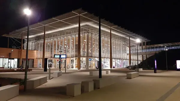 Gare TGV Nîmes-Pont-du-Gard